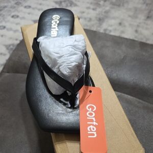 Gorfen Square Toe Black Sandals